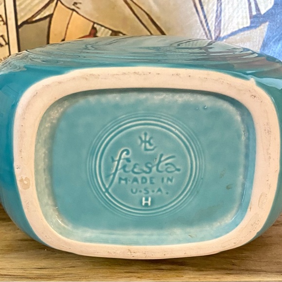 Vintage Fiesta Turquoise Disk Pitcher Fiesta Ware 7” - Picture 10 of 14